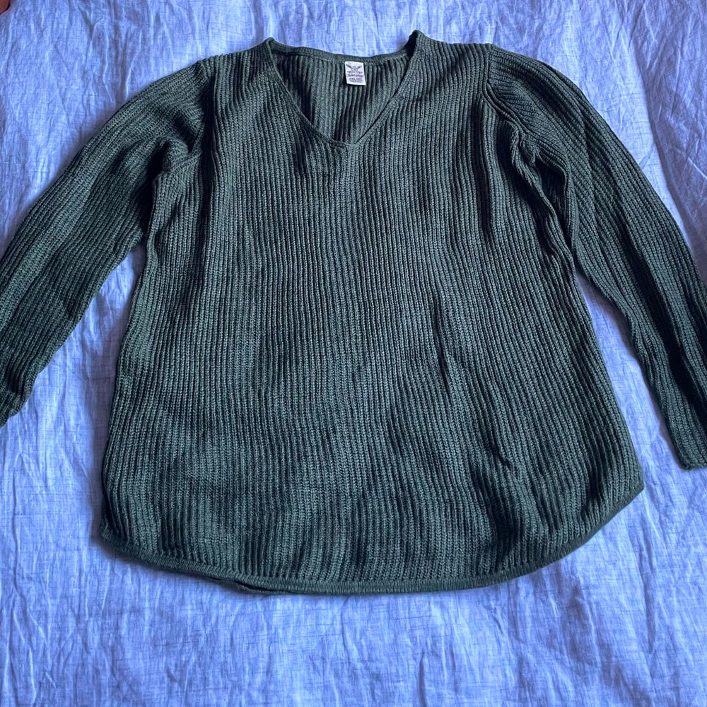Faded Glory • Women's Rib Knit Olive Green V Neck Sweater